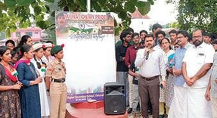 തീവ്രവാദത്തിനെതിരെ പോരാടുന്ന ഇന്ത്യൻ സേനയ്ക്ക് ഐക്യദാർഢ്യം പ്രഖ്യാപിച്ച് തിരുവല്ല എംജിഎം സ്കൂൾ തീവ്രവാദത്തിനെതിരെ പോരാടുന്ന ഇന്ത്യൻ സേനയ്ക്ക് ഐക്യദാർഢ്യം പ്രഖ്യാപിച്ച് തിരുവല്ല എംജിഎം സ്കൂൾ