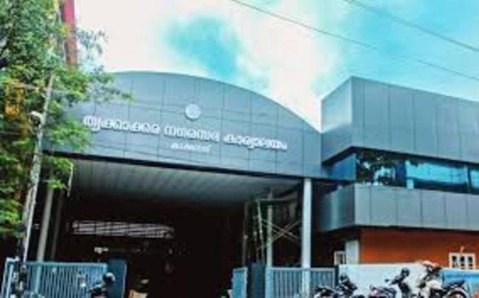 തൃക്കാക്കര നഗരസഭയിൽ വ്യാപക ക്രമക്കേടെന്ന് ഓഡിറ്റ് റിപ്പോര്ട്ട് ; 7.50 കോടി രൂപ കാണാനില്ല തൃക്കാക്കര നഗരസഭയിൽ വ്യാപക ക്രമക്കേടെന്ന് ഓഡിറ്റ് റിപ്പോര്ട്ട് ; 7.50 കോടി രൂപ കാണാനില്ല