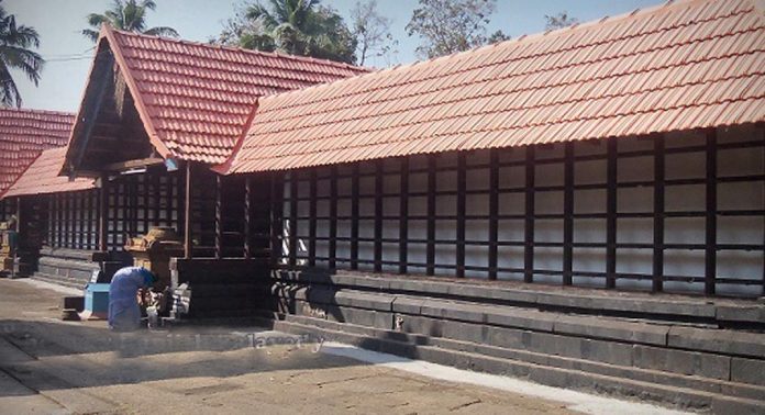 തുമ്പമൺ വടക്കുംനാഥ ക്ഷേത്രത്തിൽ നടക്കുന്ന സ്കാന്ദപുരാണസത്രത്തിനായുള്ള പന്തലിന് കാൽനാട്ടി തുമ്പമൺ വടക്കുംനാഥ ക്ഷേത്രത്തിൽ നടക്കുന്ന സ്കാന്ദപുരാണസത്രത്തിനായുള്ള പന്തലിന് കാൽനാട്ടി