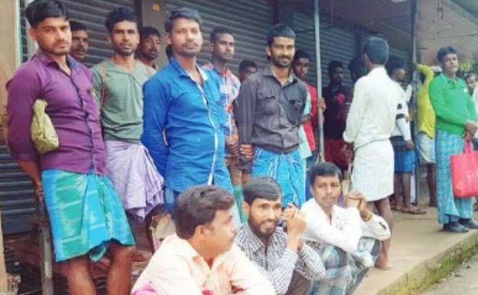 കുടുംബശ്രീ അയൽക്കൂട്ടങ്ങൾ ഇതര സംസ്ഥാന തൊഴിലാളികളിലേക്കും വ്യാപിപ്പിക്കുന്നു കുടുംബശ്രീ അയൽക്കൂട്ടങ്ങൾ ഇതര സംസ്ഥാന തൊഴിലാളികളിലേക്കും വ്യാപിപ്പിക്കുന്നു