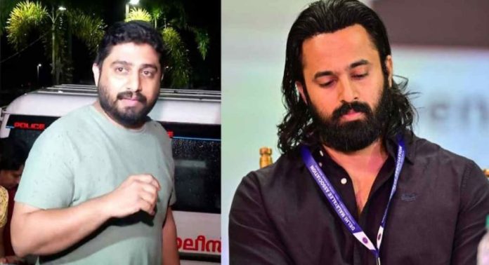 മാനേജരെ മർദിച്ച സംഭവത്തിൽ നടൻ ഉണ്ണിമുകുന്ദനെ ചോദ്യം ചെയ്തു മാനേജരെ മർദിച്ച സംഭവത്തിൽ നടൻ ഉണ്ണിമുകുന്ദനെ ചോദ്യം ചെയ്തു