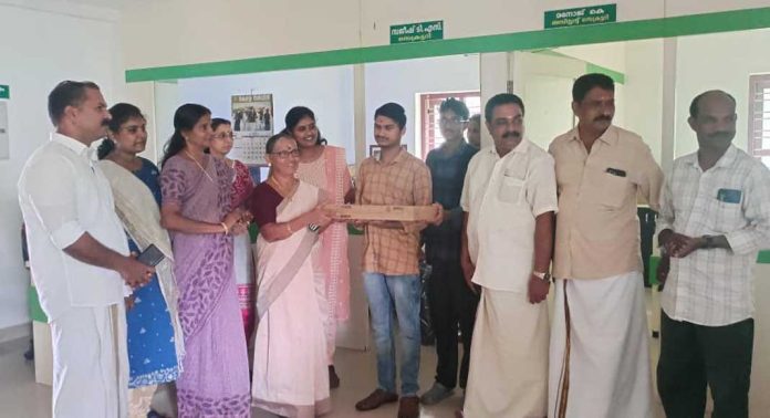 അയിരൂര് ഗ്രാമപഞ്ചായത്തിൽ ഭിന്നശേഷി കുട്ടികള്ക്ക് ലാപ്ടോപ്പ് വിതരണം ചെയ്തു അയിരൂര് ഗ്രാമപഞ്ചായത്തിൽ ഭിന്നശേഷി കുട്ടികള്ക്ക് ലാപ്ടോപ്പ് വിതരണം ചെയ്തു