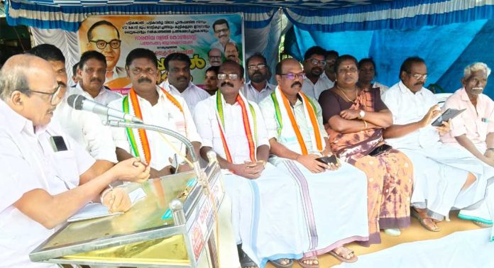 അടിസ്ഥാന വര്ഗ്ഗങ്ങളെ അവഗണിച്ച സര്ക്കാരിന് നിലമ്പൂരില് തിരിച്ചടി ഉറപ്പ് : എ.കെ. ശശി അടിസ്ഥാന വര്ഗ്ഗങ്ങളെ അവഗണിച്ച സര്ക്കാരിന് നിലമ്പൂരില് തിരിച്ചടി ഉറപ്പ് : എ.കെ. ശശി