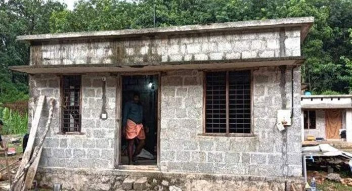 കൊടുമണ്ണിലെ സജിത എന്ന വീട്ടമ്മയ്ക്കും കുടുംബത്തിനും സഹായഹസ്തമായി ഇലക്ട്രിക്കൽ ആൻഡ് പ്ലംബിംഗ് വർക്കേഴ്സ് അസോസിയേഷൻ കൊടുമണ്ണിലെ സജിത എന്ന വീട്ടമ്മയ്ക്കും കുടുംബത്തിനും സഹായഹസ്തമായി ഇലക്ട്രിക്കൽ ആൻഡ് പ്ലംബിംഗ് വർക്കേഴ്സ് അസോസിയേഷൻ