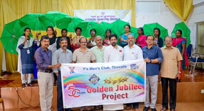 ഹരിത കർമ്മ സേനയെ തിരുവല്ല വൈസ് മെൻ ക്ലബ്ബിൻറെ ജൂബിലി പ്രോജക്ടിന്റെ ഭാഗമായി ആദരിച്ചു ഹരിത കർമ്മ സേനയെ തിരുവല്ല വൈസ് മെൻ ക്ലബ്ബിൻറെ ജൂബിലി പ്രോജക്ടിന്റെ ഭാഗമായി ആദരിച്ചു
