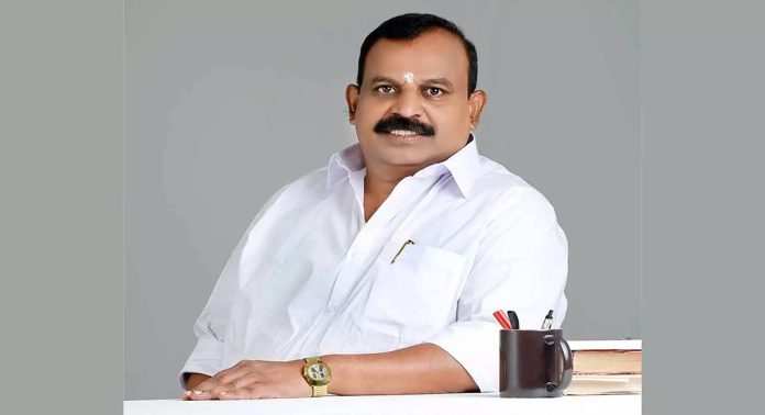 നിലമ്പൂരിൽ എൻഡിഎ സ്ഥാനാർഥിയെ പ്രഖ്യാപിച്ചത് മുന്നണി മര്യാദ പാലിക്കാതെയെന്ന് വിഷ്ണുപുരം ചന്ദ്രശേഖരൻ നിലമ്പൂരിൽ എൻഡിഎ സ്ഥാനാർഥിയെ പ്രഖ്യാപിച്ചത് മുന്നണി മര്യാദ പാലിക്കാതെയെന്ന് വിഷ്ണുപുരം ചന്ദ്രശേഖരൻ