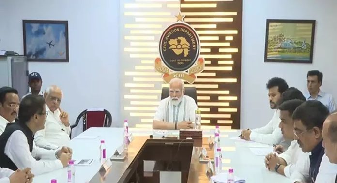 അഹമ്മാദാബാദ് വിമാനാപകടത്തിന്റെ പശ്ചാത്താലത്തിൽ പ്രധാനമന്ത്രിയുടെ നേതൃത്വത്തിൽ ഉന്നതതല യോഗം ചേരുന്നു അഹമ്മാദാബാദ് വിമാനാപകടത്തിന്റെ പശ്ചാത്താലത്തിൽ പ്രധാനമന്ത്രിയുടെ നേതൃത്വത്തിൽ ഉന്നതതല യോഗം ചേരുന്നു