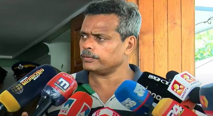 വിവാദ ഫേസ്ബുക്ക് പോസ്റ്റിലെ പരാമർശങ്ങളിൽ ഉറച്ചുനിൽക്കുന്നുവെന്ന് വ്യക്തമാക്കി ഡോ.ഹാരിസ് ചിറക്കൽ വിവാദ ഫേസ്ബുക്ക് പോസ്റ്റിലെ പരാമർശങ്ങളിൽ ഉറച്ചുനിൽക്കുന്നുവെന്ന് വ്യക്തമാക്കി ഡോ.ഹാരിസ് ചിറക്കൽ