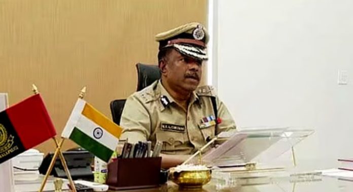 ആലപ്പുഴയിലെ ‘രക്ഷാപ്രവർത്തനം’; കേസ് ഡയറി തിരുത്തലിൽ എഡിജിപിക്കെതിരായ അന്വേഷണത്തിൽ കൂടുതൽ പേരുടെ മൊഴിയെടുക്കും ആലപ്പുഴയിലെ ‘രക്ഷാപ്രവർത്തനം’; കേസ് ഡയറി തിരുത്തലിൽ എഡിജിപിക്കെതിരായ അന്വേഷണത്തിൽ കൂടുതൽ പേരുടെ മൊഴിയെടുക്കും