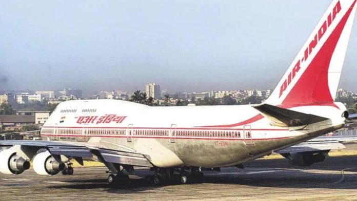 ബോംബ് ഭീഷണിയെ തുടർന്ന് എയര് ഇന്ത്യ വിമാനം തായ്ലന്ഡില് അടിയന്തരമായി ഇറക്കി ബോംബ് ഭീഷണിയെ തുടർന്ന് എയര് ഇന്ത്യ വിമാനം തായ്ലന്ഡില് അടിയന്തരമായി ഇറക്കി