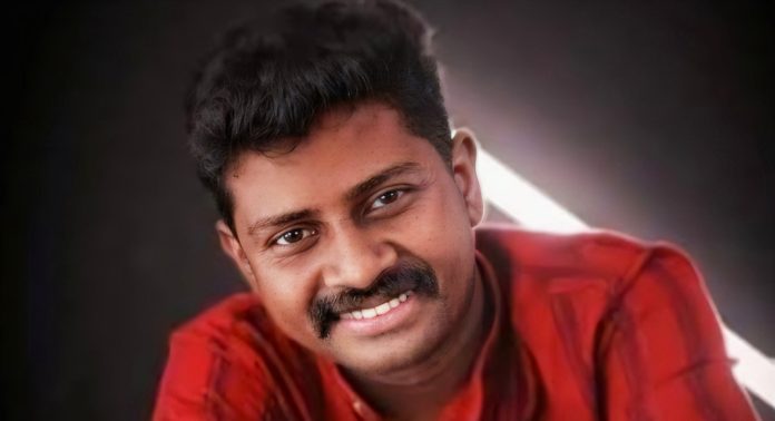 കീബോർഡ് ആർട്ടിസ്റ്റ് രഞ്ജു ജോണിനെ കാണാനില്ലെന്നാണ് പരാതി കീബോർഡ് ആർട്ടിസ്റ്റ് രഞ്ജു ജോണിനെ കാണാനില്ലെന്നാണ് പരാതി
