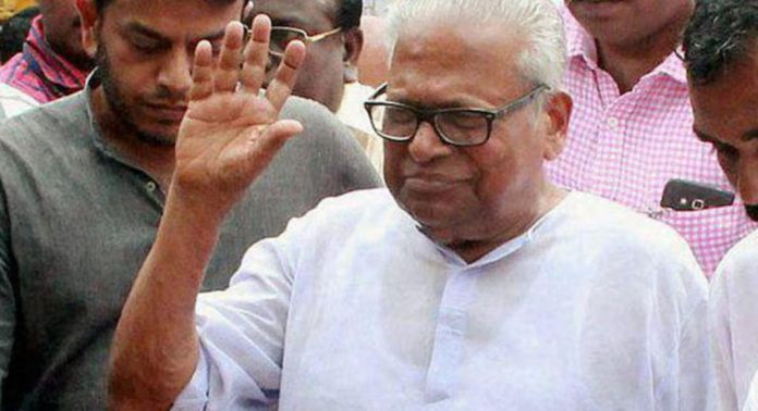 വിഎസിന്റെ ആരോഗ്യാവസ്ഥ ഗുരുതരമായി തുടരുന്നു ; പുതിയ മെഡിക്കൽ ബുള്ളറ്റിൻ വിഎസിന്റെ ആരോഗ്യാവസ്ഥ ഗുരുതരമായി തുടരുന്നു ; പുതിയ മെഡിക്കൽ ബുള്ളറ്റിൻ