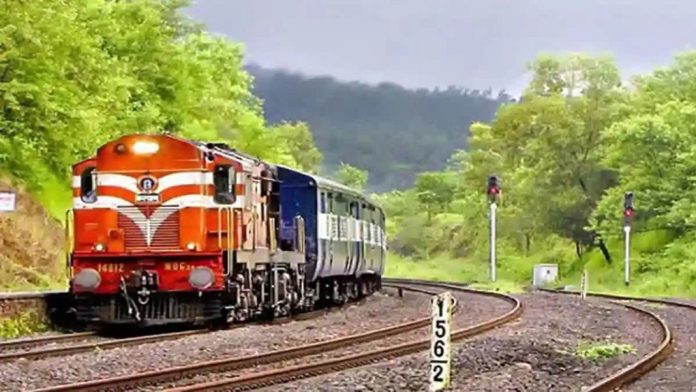അങ്കമാലി-ശബരി റെയിൽ പദ്ധതി യാഥാർത്ഥ്യമാകുമെന്ന് ഉറപ്പ് നൽകി കേന്ദ്രമന്ത്രി അങ്കമാലി-ശബരി റെയിൽ പദ്ധതി യാഥാർത്ഥ്യമാകുമെന്ന് ഉറപ്പ് നൽകി കേന്ദ്രമന്ത്രി