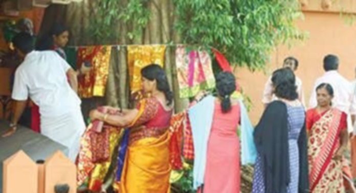 നന്നൂർദേവീക്ഷേത്രത്തിൽ വൃക്ഷ ഭക്ത്യാദരവന്ദനം നടത്തി നന്നൂർദേവീക്ഷേത്രത്തിൽ വൃക്ഷ ഭക്ത്യാദരവന്ദനം നടത്തി
