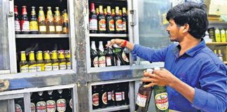 മദ്യക്കുപ്പികൾ തിരികെ വാങ്ങുന്ന പദ്ധതി നിർത്തലാക്കി ബെവ്കോ