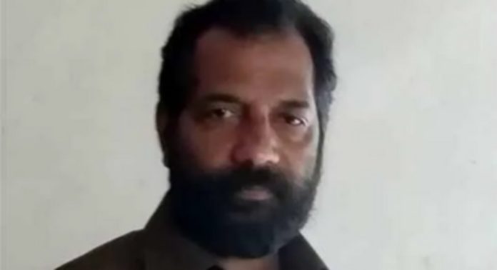 അടൂര് ഏനാത്ത് സ്കൂട്ടര് തോട്ടിലേക്ക് മറിഞ്ഞുണ്ടായ അപകടത്തില് അധ്യാപകന് മരിച്ചു അടൂര് ഏനാത്ത് സ്കൂട്ടര് തോട്ടിലേക്ക് മറിഞ്ഞുണ്ടായ അപകടത്തില് അധ്യാപകന് മരിച്ചു