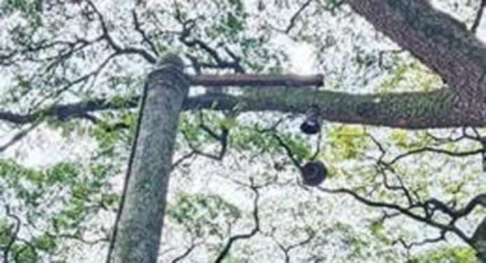 അടൂര് ഗാന്ധി സ്മൃതിമൈതാനം നവീകരണം കടലാസില് ഒതുങ്ങി അടൂര് ഗാന്ധി സ്മൃതിമൈതാനം നവീകരണം കടലാസില് ഒതുങ്ങി
