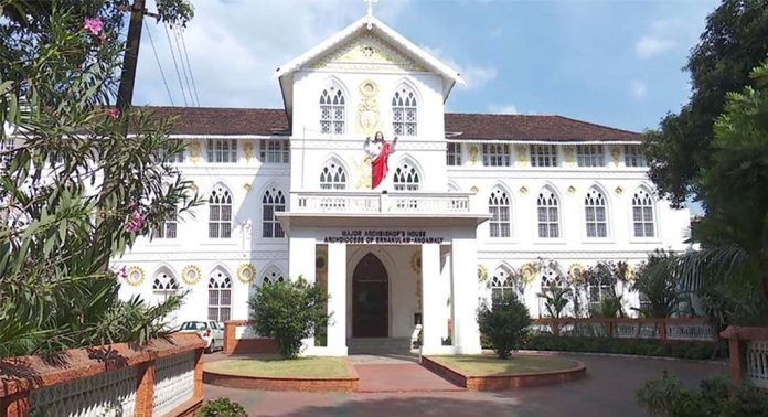 അങ്കമാലി അതിരൂപത കുർബാന തർക്കം ; ജൂലൈ 3 മുതൽ ഞായറായ്ച പള്ളികളിൽ ഏകീകൃതകുർബാന അർപ്പിക്കും അങ്കമാലി അതിരൂപത കുർബാന തർക്കം ; ജൂലൈ 3 മുതൽ ഞായറായ്ച പള്ളികളിൽ ഏകീകൃതകുർബാന അർപ്പിക്കും