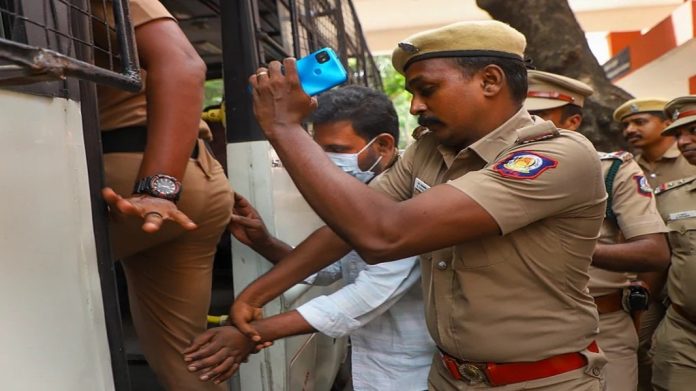 അണ്ണാ സർവകലാശാല പീഡനക്കേസ് ; പ്രതി ജ്ഞാനശേഖരന് 30 വർഷത്തിൽ കുറയാത്ത തടവ് ശിക്ഷ അണ്ണാ സർവകലാശാല പീഡനക്കേസ് ; പ്രതി ജ്ഞാനശേഖരന് 30 വർഷത്തിൽ കുറയാത്ത തടവ് ശിക്ഷ