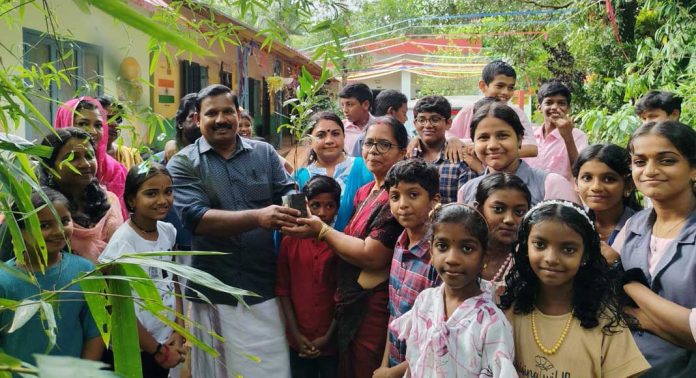 താലൂക്ക് തലത്തിൽ സ്കൂളുകൾ കേന്ദ്രീകരിച്ച് ഔഷധ തൈകൾ നട്ടു പിടിപ്പിച്ചു താലൂക്ക് തലത്തിൽ സ്കൂളുകൾ കേന്ദ്രീകരിച്ച് ഔഷധ തൈകൾ നട്ടു പിടിപ്പിച്ചു