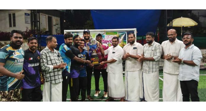 എസ്ഡിപിഐ ജില്ലാ ക്രിക്കറ്റ് ടൂർണമെന്റ് : അയിരൂർ ബ്രദേഴ്സ് ചാമ്പ്യന്മാർ എസ്ഡിപിഐ ജില്ലാ ക്രിക്കറ്റ് ടൂർണമെന്റ് : അയിരൂർ ബ്രദേഴ്സ് ചാമ്പ്യന്മാർ