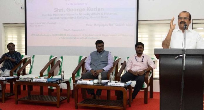 കടൽപായൽ കൃഷി തീരദേശജനതക്ക് മികച്ച വരുമാന മാർഗമെന്ന് കേന്ദ്ര മന്ത്രി ജോർജ് കുര്യൻ കടൽപായൽ കൃഷി തീരദേശജനതക്ക് മികച്ച വരുമാന മാർഗമെന്ന് കേന്ദ്ര മന്ത്രി ജോർജ് കുര്യൻ