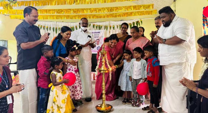 നാറാണംമൂഴി ഗ്രാമ പഞ്ചായത്തിലെ പ്രവേശനോത്സവം ഇടമുറി ഗവ.ഹയര് സെക്കന്ഡറി സ്കൂളില് നടന്നു നാറാണംമൂഴി ഗ്രാമ പഞ്ചായത്തിലെ പ്രവേശനോത്സവം ഇടമുറി ഗവ.ഹയര് സെക്കന്ഡറി സ്കൂളില് നടന്നു