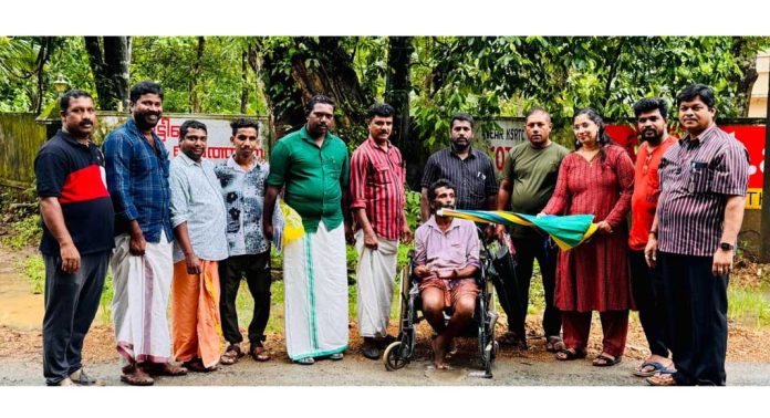 കരുതലിന്റെ രാഷ്ട്രീയം ; ഭിന്നശേഷിക്കാരനായ യുവാവിന് സഹായ ഹസ്തവുമായി എ ഐ വൈ എഫ് തിരുവല്ല കരുതലിന്റെ രാഷ്ട്രീയം ; ഭിന്നശേഷിക്കാരനായ യുവാവിന് സഹായ ഹസ്തവുമായി എ ഐ വൈ എഫ് തിരുവല്ല
