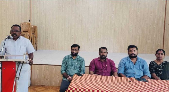 ശബരിമല ഇടത്താവളത്തില് ചേര്ന്ന ഏകോപന സമിതി യോഗം നടന്നു ശബരിമല ഇടത്താവളത്തില് ചേര്ന്ന ഏകോപന സമിതി യോഗം നടന്നു