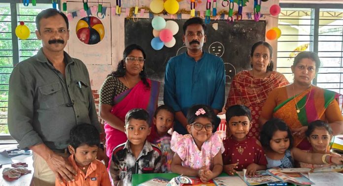 ഒന്നൊരുക്കം വിദ്യാ പ്രവേശ് സന്നദ്ധതാ പ്രവർത്തനങ്ങൾ കുരുന്നുകൾക്ക് ആവേശം ആകുന്നു. ഒന്നൊരുക്കം വിദ്യാ പ്രവേശ് സന്നദ്ധതാ പ്രവർത്തനങ്ങൾ കുരുന്നുകൾക്ക് ആവേശം ആകുന്നു.