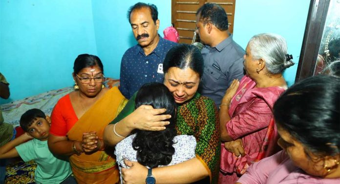 രഞ്ജിതയുടെ കുടുംബത്തിന് നിയമപരമായ സഹായം ഉറപ്പാക്കും : മന്ത്രി വീണാ ജോര്ജ് രഞ്ജിതയുടെ കുടുംബത്തിന് നിയമപരമായ സഹായം ഉറപ്പാക്കും : മന്ത്രി വീണാ ജോര്ജ്