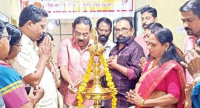 എസ്എൻഡിപി ചാരുംമൂട് ശാഖയില് വിവാഹപൂർവ കൗൺസിലിങ് ക്ലാസ് നടത്തി എസ്എൻഡിപി ചാരുംമൂട് ശാഖയില് വിവാഹപൂർവ കൗൺസിലിങ് ക്ലാസ് നടത്തി