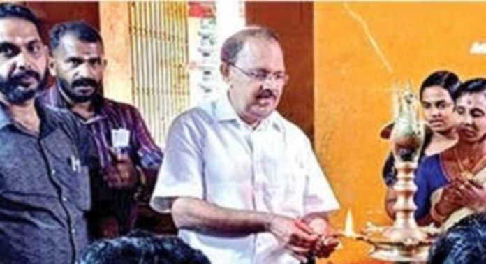 ചാലാപ്പള്ളി വലിയകുന്നം വിസികെ എൻഎസ്എസ് കരയോഗം ലഹരിവിരുദ്ധ സെമിനാർ, പഠനോപകരണ വിതരണം, അനുമോദനം എന്നിവ നടത്തി ചാലാപ്പള്ളി വലിയകുന്നം വിസികെ എൻഎസ്എസ് കരയോഗം ലഹരിവിരുദ്ധ സെമിനാർ, പഠനോപകരണ വിതരണം, അനുമോദനം എന്നിവ നടത്തി