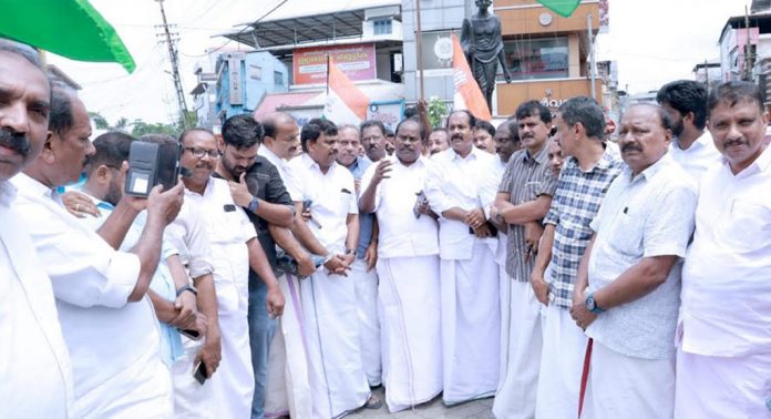 നിലമ്പൂരിലെ യു.ഡി.എഫ് വിജയം പിണറായി സര്ക്കാരിന്റെ ജനവിരുദ്ധ ഭരണത്തിനെതിരായ വിധിയെഴുത്ത് : പ്രൊഫ. സതീഷ് കൊച്ചുപറമ്പില് നിലമ്പൂരിലെ യു.ഡി.എഫ് വിജയം പിണറായി സര്ക്കാരിന്റെ ജനവിരുദ്ധ ഭരണത്തിനെതിരായ വിധിയെഴുത്ത് : പ്രൊഫ. സതീഷ് കൊച്ചുപറമ്പില്