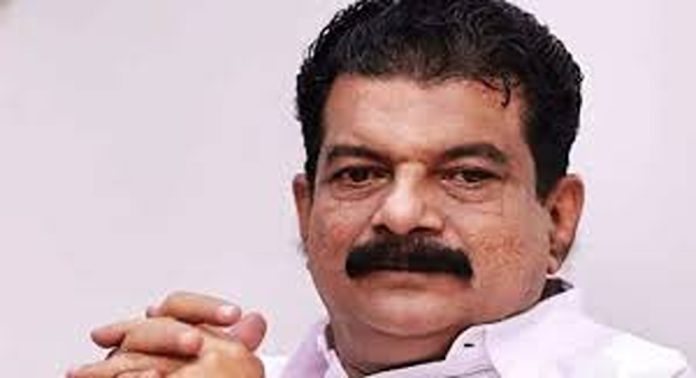 വി.ഡി സതീശൻ കുറ്റിയിട്ട വാതിൽ യുഡിഎഫ് പ്രവർത്തകരുമായി ചേർന്ന് തള്ളിത്തുറക്കുമെന്ന് പി വി അൻവർ വി.ഡി സതീശൻ കുറ്റിയിട്ട വാതിൽ യുഡിഎഫ് പ്രവർത്തകരുമായി ചേർന്ന് തള്ളിത്തുറക്കുമെന്ന് പി വി അൻവർ