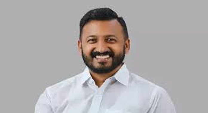 നേതൃത്വം തെറ്റെന്ന് പറഞ്ഞെങ്കിൽ അത് സമ്മതിക്കുന്നുവെന്ന് രാഹുൽ മാങ്കൂട്ടത്തിൽ നേതൃത്വം തെറ്റെന്ന് പറഞ്ഞെങ്കിൽ അത് സമ്മതിക്കുന്നുവെന്ന് രാഹുൽ മാങ്കൂട്ടത്തിൽ