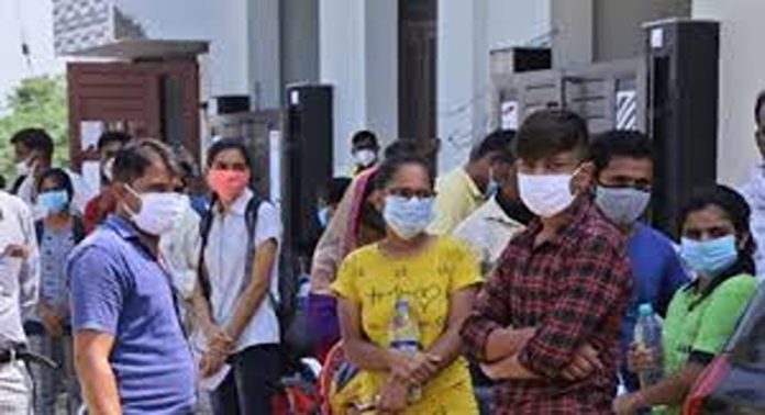 പ്ലസ് വണ് പ്രവേശനത്തിനുള്ള ആദ്യ അലോട്ട്മെന്റ് പൂര്ത്തിയായി ; സവര്ണ സംവരണ സീറ്റുകള് ഒഴിഞ്ഞു കിടക്കുന്നു പ്ലസ് വണ് പ്രവേശനത്തിനുള്ള ആദ്യ അലോട്ട്മെന്റ് പൂര്ത്തിയായി ; സവര്ണ സംവരണ സീറ്റുകള് ഒഴിഞ്ഞു കിടക്കുന്നു