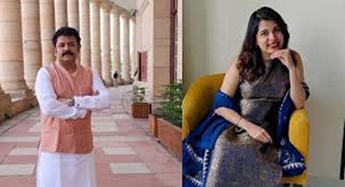 ദിയാ കൃഷ്ണയുടെ കടയിലെ സാമ്പത്തിക ക്രമക്കേട് ആരോപണം ; ജീവനക്കാരുടെ മൊഴിയിൽ വൈരുദ്ധ്യമെന്ന് പോലീസ് ദിയാ കൃഷ്ണയുടെ കടയിലെ സാമ്പത്തിക ക്രമക്കേട് ആരോപണം ; ജീവനക്കാരുടെ മൊഴിയിൽ വൈരുദ്ധ്യമെന്ന് പോലീസ്
