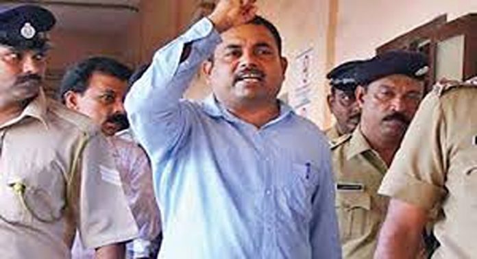 പുസ്തകം പ്രസിദ്ധീകരിക്കാന് അനുമതി ലഭിക്കാത്തതിനെത്തുടര്ന്ന് മാവോയിസ്റ്റ് രൂപേഷ് വീണ്ടും നിരാഹാര സമരത്തിനൊരുങ്ങുന്നു പുസ്തകം പ്രസിദ്ധീകരിക്കാന് അനുമതി ലഭിക്കാത്തതിനെത്തുടര്ന്ന് മാവോയിസ്റ്റ് രൂപേഷ് വീണ്ടും നിരാഹാര സമരത്തിനൊരുങ്ങുന്നു