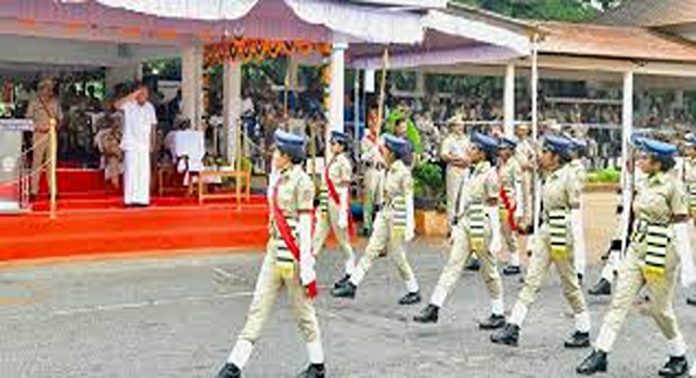 പരിശീലനം പൂർത്തിയാക്കിയ 144 വനിതാ പോലീസ് കോൺസ്റ്റബിൾമാർ സേനയുടെ ഭാഗമായി പരിശീലനം പൂർത്തിയാക്കിയ 144 വനിതാ പോലീസ് കോൺസ്റ്റബിൾമാർ സേനയുടെ ഭാഗമായി
