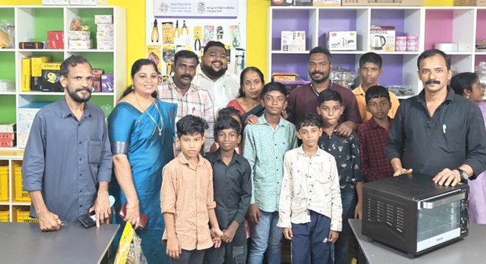 ഇടമുറി ഗവ.ഹയർ സെക്കന്ററി സ്കൂളിൽ ‘ക്രിയേറ്റീവ് കോർണർ – വർക്ക് ഇന്റഗ്രേറ്റഡ് ലാബ്’ സജ്ജമായി ഇടമുറി ഗവ.ഹയർ സെക്കന്ററി സ്കൂളിൽ ‘ക്രിയേറ്റീവ് കോർണർ – വർക്ക് ഇന്റഗ്രേറ്റഡ് ലാബ്’ സജ്ജമായി