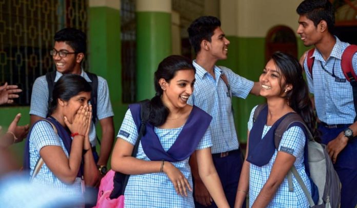പ്ലസ് വൺ പ്രവേശനം ഇന്നുമുതൽ ; അലോട്ട്മെന്റ് ലഭിച്ചവർക്ക് വ്യാഴാഴ്ച വരെ അഡ്മിഷൻ പ്ലസ് വൺ പ്രവേശനം ഇന്നുമുതൽ ; അലോട്ട്മെന്റ് ലഭിച്ചവർക്ക് വ്യാഴാഴ്ച വരെ അഡ്മിഷൻ