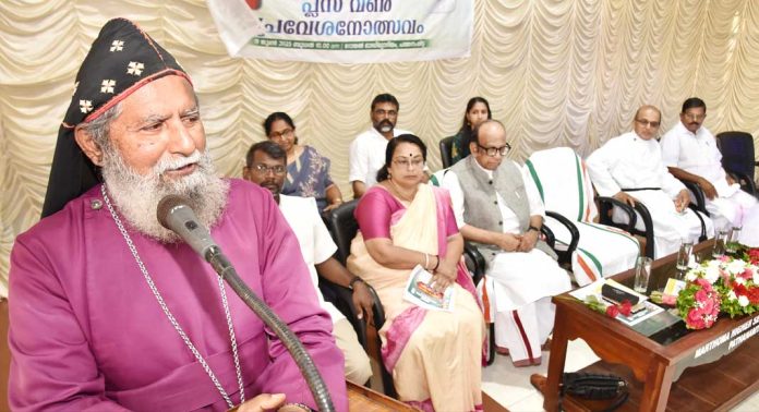 പൗരബോധമുള്ള വിദ്യാർത്ഥി സമൂഹം നാടിൻ്റെ നന്മ : ഡോ. സിറിയക് തോമസ് പൗരബോധമുള്ള വിദ്യാർത്ഥി സമൂഹം നാടിൻ്റെ നന്മ : ഡോ. സിറിയക് തോമസ്