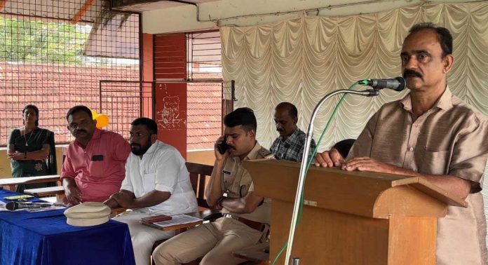 തോട്ടക്കോണം ഗവ. ഹയർ സെക്കണ്ടറി സ്കൂളിൽ പ്ലസ് വൺ വിദ്യാർത്ഥികൾക്കുള്ള വരവേൽപ്പും അവബോധന ക്ലാസ്സും നടത്തി തോട്ടക്കോണം ഗവ. ഹയർ സെക്കണ്ടറി സ്കൂളിൽ പ്ലസ് വൺ വിദ്യാർത്ഥികൾക്കുള്ള വരവേൽപ്പും അവബോധന ക്ലാസ്സും നടത്തി