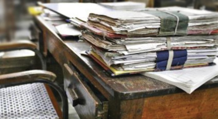 ഫയല് തീര്പ്പാക്കാന് മന്ത്രിസഭാ യോഗ തീരുമാനം ; ജൂലൈ ഒന്നുമുതല് ഓഗസ്റ്റ് 31 വരെ അദാലത്ത് ഫയല് തീര്പ്പാക്കാന് മന്ത്രിസഭാ യോഗ തീരുമാനം ; ജൂലൈ ഒന്നുമുതല് ഓഗസ്റ്റ് 31 വരെ അദാലത്ത്