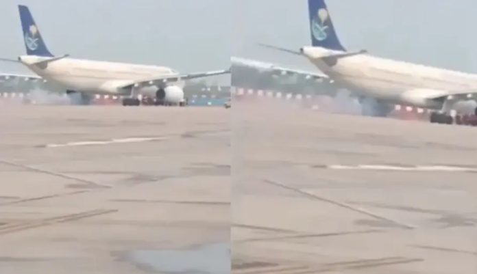 ഹജ്ജ് യാത്രികരുമായി വന്ന സൗദി എയര്ലൈന്സ് വിമാനത്തിന്റെ ചക്രത്തിന് തീ പിടിച്ചു ഹജ്ജ് യാത്രികരുമായി വന്ന സൗദി എയര്ലൈന്സ് വിമാനത്തിന്റെ ചക്രത്തിന് തീ പിടിച്ചു