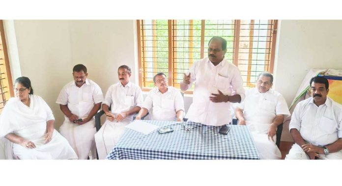 കോന്നി നിയോജകമണ്ഡലം കോണ്ഗ്രസ് നേതൃസമ്മേളനം നടത്തി കോന്നി നിയോജകമണ്ഡലം കോണ്ഗ്രസ് നേതൃസമ്മേളനം നടത്തി