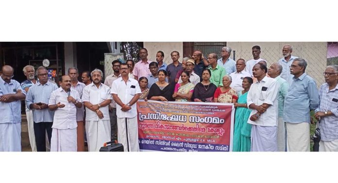 സിൽവർലൈൻ പദ്ധതി നേരിയ വ്യത്യാസം വരുത്തി ഒളിച്ചു കടത്താനുള്ള ഗൂഢ നീക്കം ; ജോസഫ് എം പുതുശ്ശേരി സിൽവർലൈൻ പദ്ധതി നേരിയ വ്യത്യാസം വരുത്തി ഒളിച്ചു കടത്താനുള്ള ഗൂഢ നീക്കം ; ജോസഫ് എം പുതുശ്ശേരി