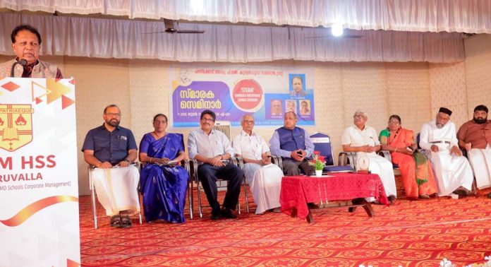 വിദ്യാർത്ഥികൾ ലോക നന്മയ്ക്ക് വേണ്ടി ശബ്ദമുയർത്തണം : ടിപി ശ്രീനിവാസൻ വിദ്യാർത്ഥികൾ ലോക നന്മയ്ക്ക് വേണ്ടി ശബ്ദമുയർത്തണം : ടിപി ശ്രീനിവാസൻ