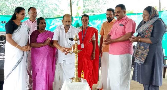 മങ്ങാരം ഗവ. യു.പി സ്കൂളില് ആരംഭിച്ച ക്രിയേറ്റിവ് കോര്ണര് പദ്ധതിയുടെ ഉദ്ഘാടനം നടത്തി മങ്ങാരം ഗവ. യു.പി സ്കൂളില് ആരംഭിച്ച ക്രിയേറ്റിവ് കോര്ണര് പദ്ധതിയുടെ ഉദ്ഘാടനം നടത്തി